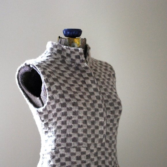 Beige and cream checkered jumper dress - Picture 5 of 10